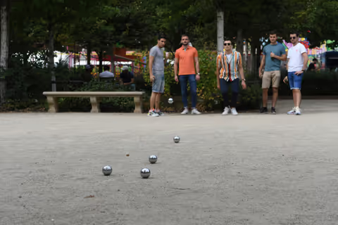 Guided Tour & Petanque Lesson in Villefranche-sur-Mer
