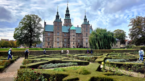 Discover Copenhagen: A Walking Tour Through the City’s Highlights