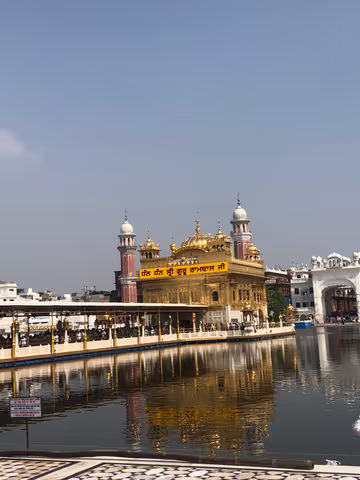 Amritsar Heritage Walk: Golden Temple, Historic Sites & Local Market