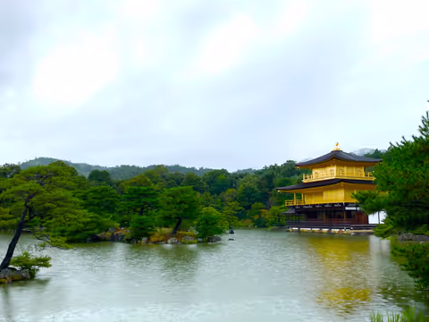 From Golden Pavilion to Arashiyama: Kyoto’s Zen Temples & Bamboo Grove