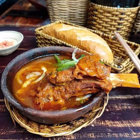 Savor & Sound: Saigon Michelin Culinary & Live Music Scooter Tour