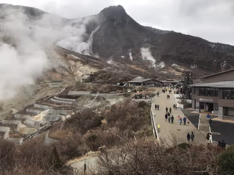 One-Day Hakone Nature and History Expedition (Owakudani, Boat Cruise on Lake Ashi, Hakone Sekisho)