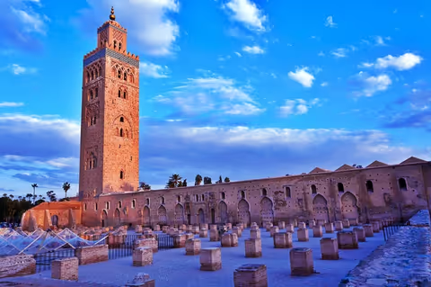 Recognize Historical Sights In The Red City