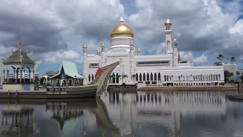 Full-day Private Brunei City, Museum and Mosques Tour