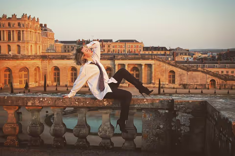 DISCOVER THE CASLTE OF VERSAILLES