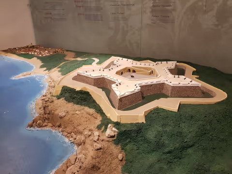 6 Hr Historical Tour With Fort of San Diego, Divers & Lunch