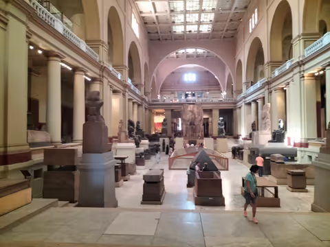 Egyptian Museum & Old Cairo tour