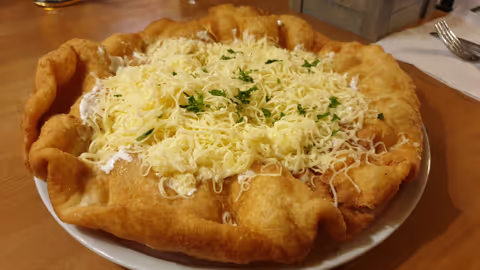 The Amazing 10 Tastings of Budapest