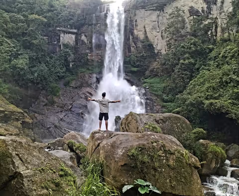 Day Trips from Kandy to Ambuluwawa & Nuwara Eliya