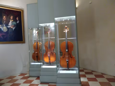 Michelangelo's David and Renaissance masters' paintings