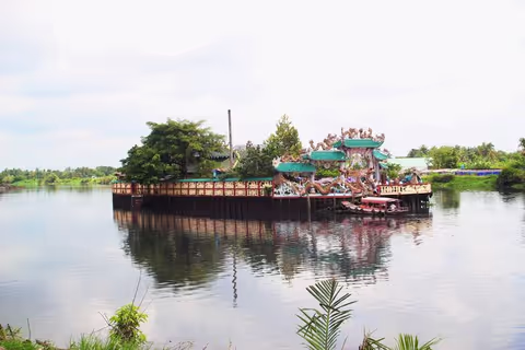 FLOATING TEMPLE - A MUST -SEE IN SAIGON