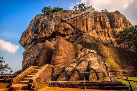 Amazing 14 days Exploring Tour in Sri Lanka 