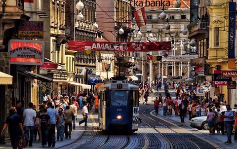 ZAGREB WALK AND TALK  TOUR 