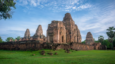 Grand Circuit & Banteay Srei Full-Day Private Tour