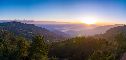 Nagarkot Sunrise View and Day Hiking from Kathmandu