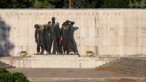 Living Peace, Dying Days: the National Cemetery of Hungary