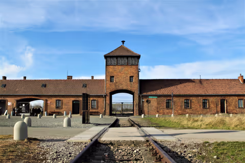 Auschwitz & Birkenau English Guided Tour from Krakow