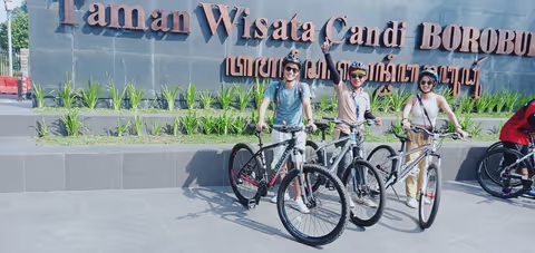 Borobudur Sunrise and cycling tour