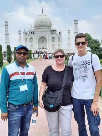 4 Day Golden Triangle Tour {Taj Mahal Sunset/Sunrise}