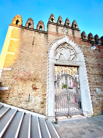 3 hours walking tour:Off the beaten tracks in Dorsoduro