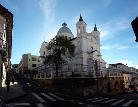 Full day Quito- Stories of the Middle of the World
