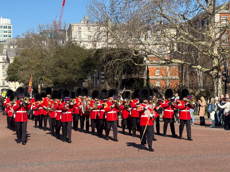 London Private Tour - Changing of the guards 