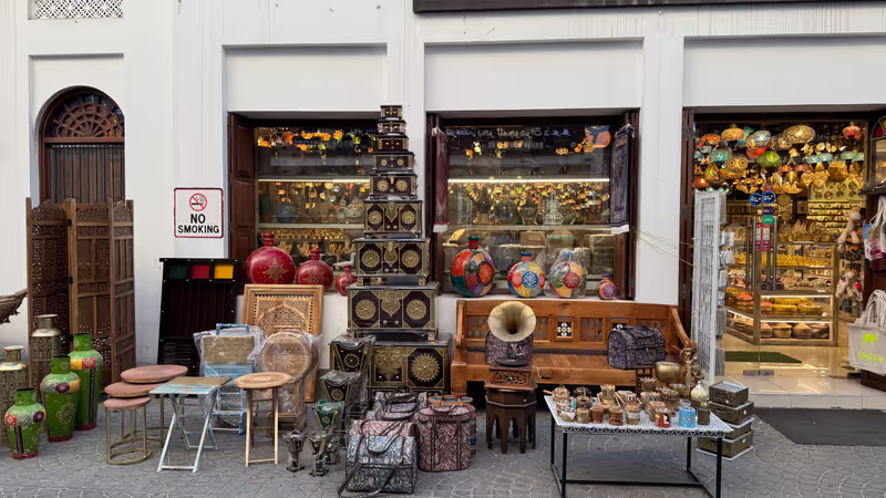 Al Manamah Private Tour - Souvenir shop