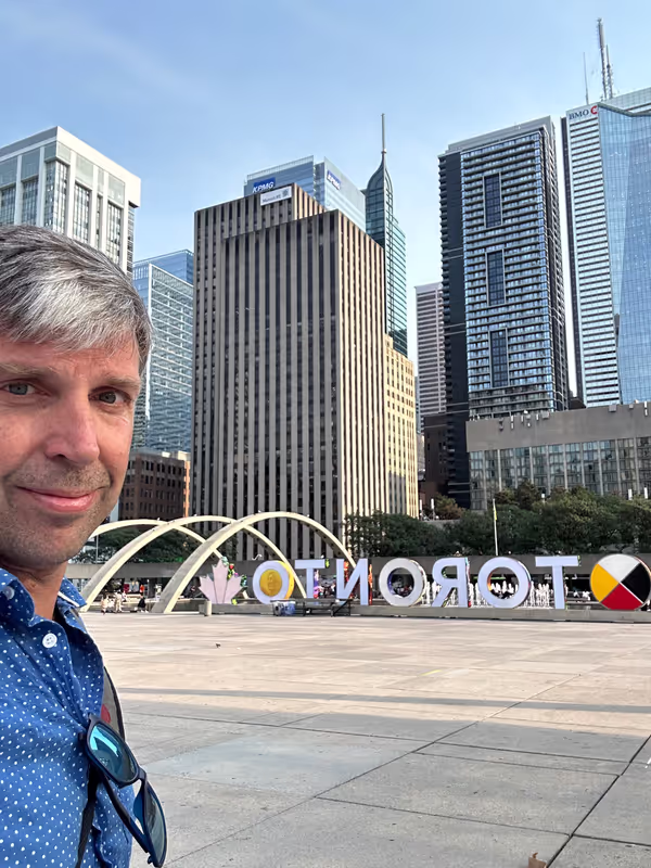 Toronto Private Tour - Welcome to Toronto