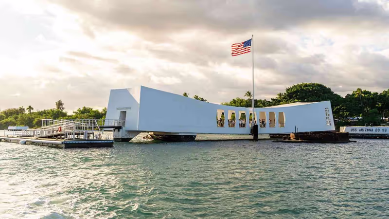 Hawaii (Oahu) Private Tour - USS Arizona-Pearl Harbor