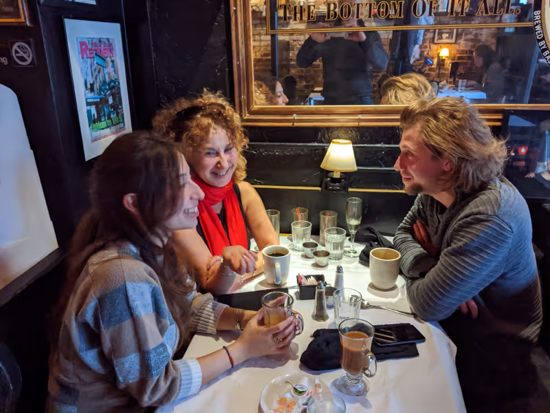 New Jersey Private Tour - Coffee break at Pete's Tavern