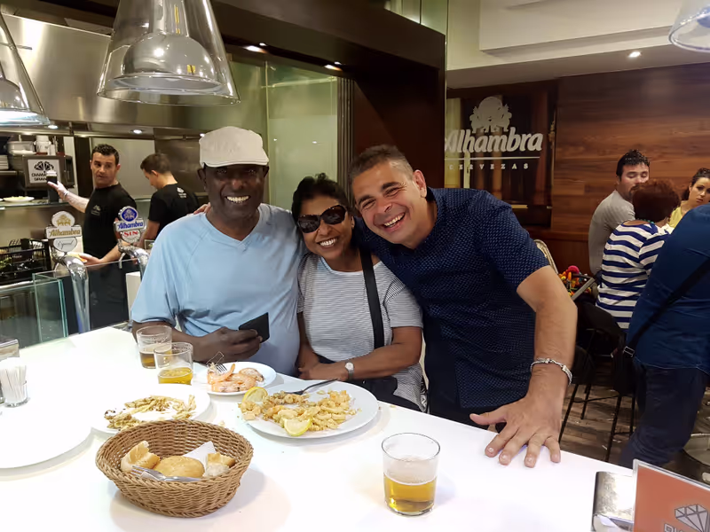 Madrid Private Tour - HAVING SOME TAPAS I WITH A COUPLE FROM SINGAPORE!!