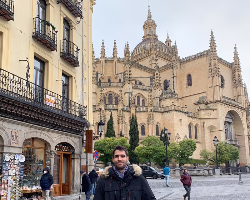 Segovia Private Tour - Cathedral of Segovia and your tour guide