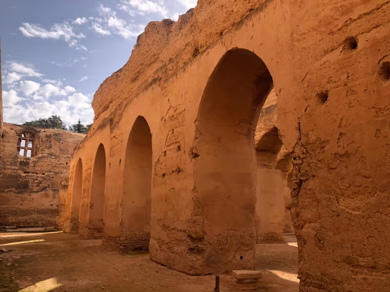 Meknes Private Tour - Les écuries 