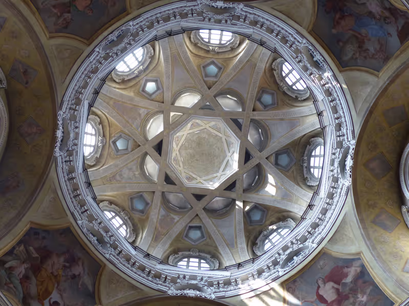 Piemonte Private Tour - S. Lorenzo Royal church