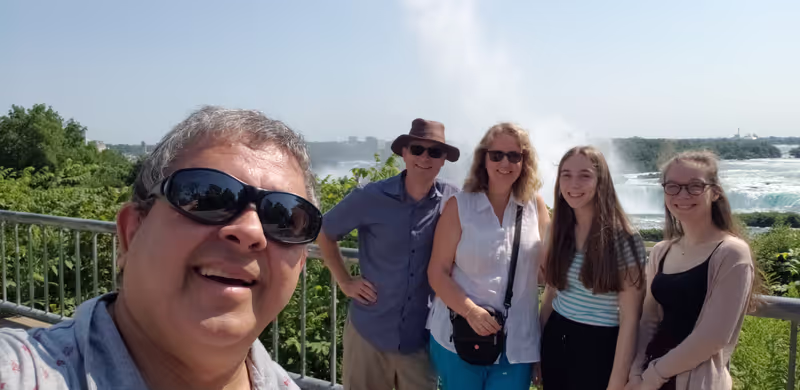 Toronto Private Tour - With Jee and the family from the UK enjoying the panoramic view of the Falls