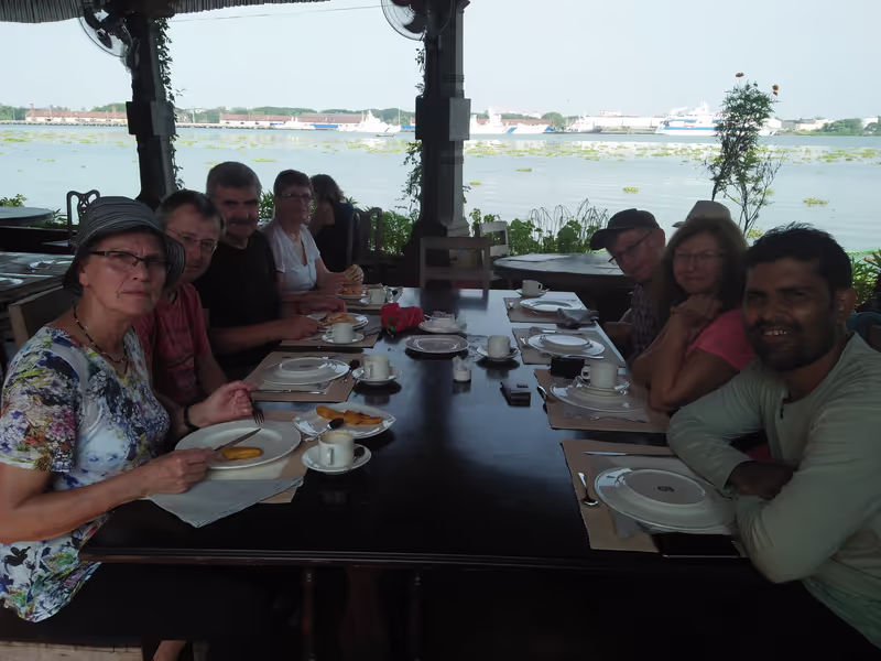 Kerala Private Tour - Lunch break at Ginger house, Mattanchery, heritage city - with my guests from Germany