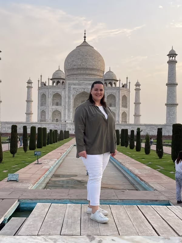 Agra Private Tour - Beautiful girl from Itali at Taj Mahal