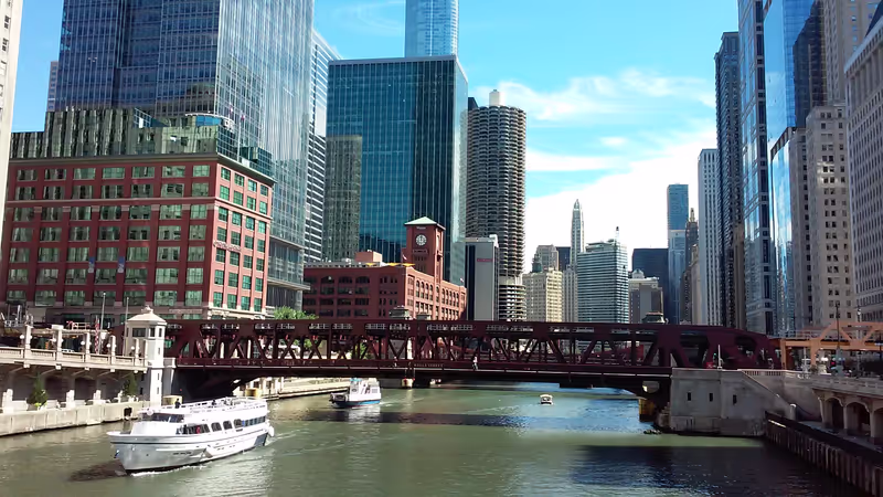 Chicago Private Tour - Chicago River