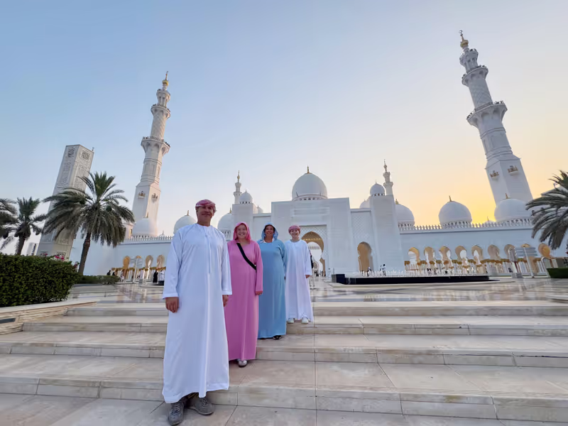 Dubai Private Tour - Sheikh Zayed Grand Mosque, Abu Dhabi
