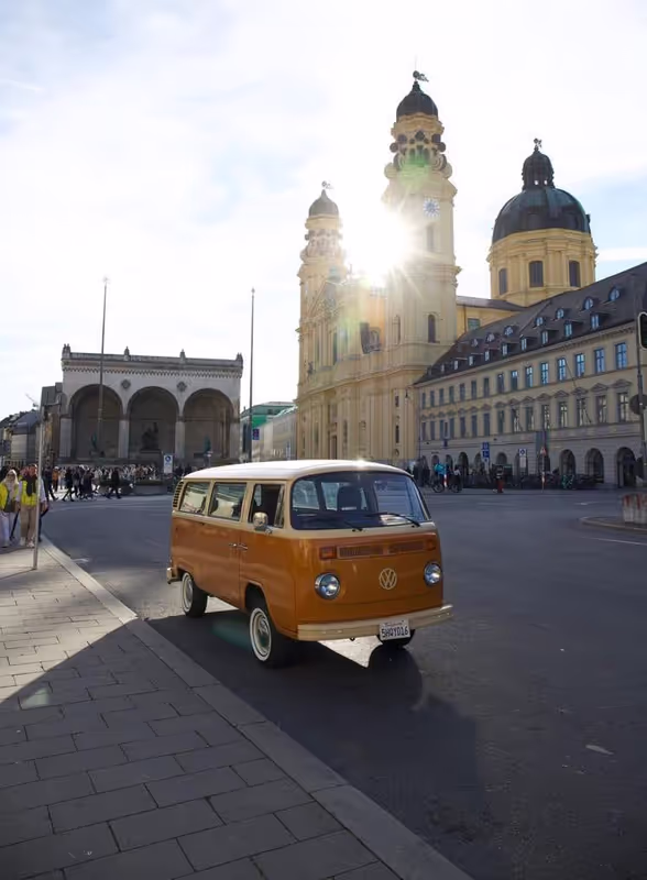 Bavaria Private Tour - Bus in downtown