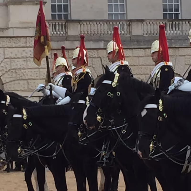 London Private Tour - Changing the Guard at Horse Guards Parade