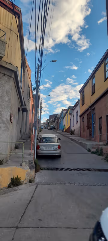 Valparaiso Private Tour - Our neighbour