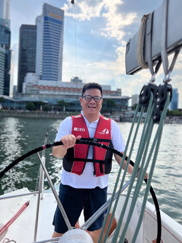Singapore Private Tour - ...I don't own this sailboat...