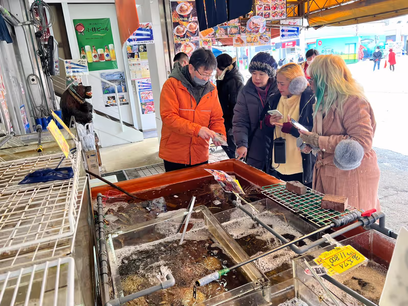 Sapporo Private Tour - At Crab market