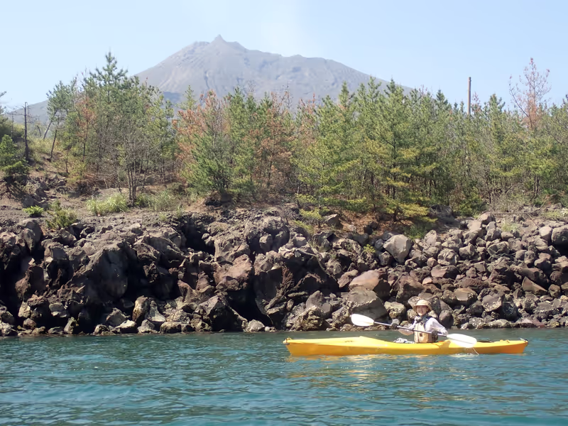 Kagoshima Private Tour - Kayaking in front of Sakurajima Volcano