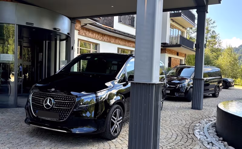 Bavaria Private Tour - MB V-Class 2250-300 XL 4MATIC