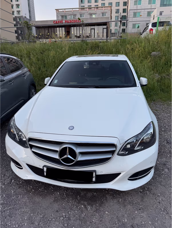 Jeju Private Tour - Transportation via a Benz E-class model car