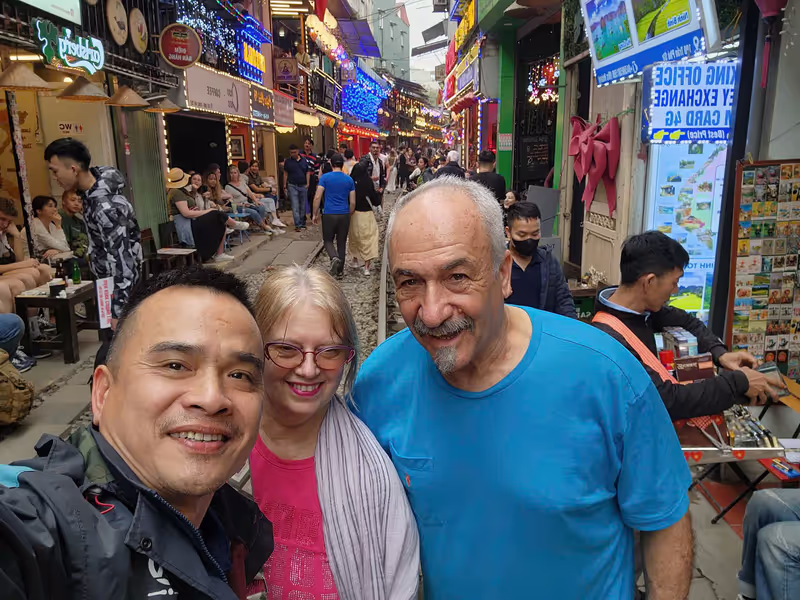 Hanoi Private Tour - A moment at the Train street