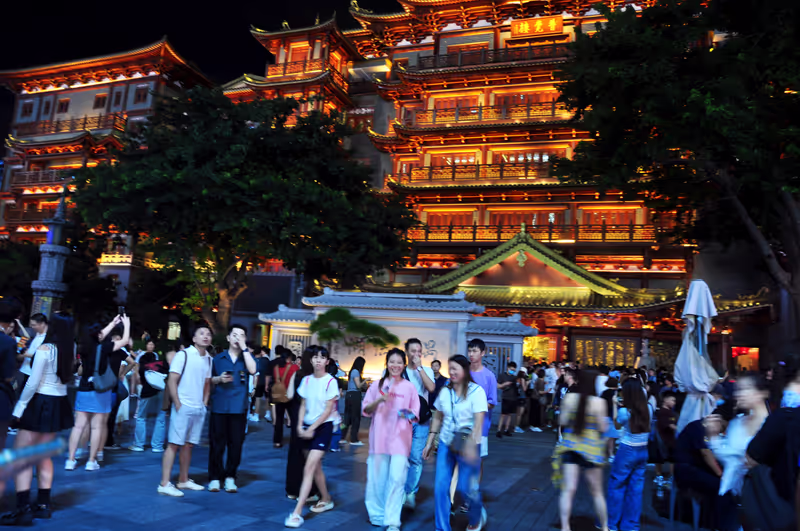 Guangzhou Private Tour - Where tradition meets the city: Dafo Temple by night