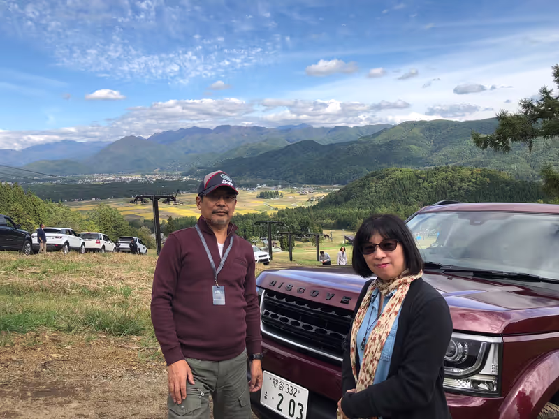 Saitama Private Tour - hill climbing in Hakuba with wife